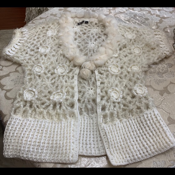 Open blouse - Picture 1 of 1